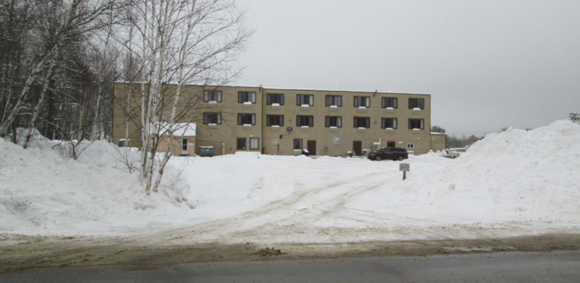 Katahdin Inn & Suites Millinocket Εξωτερικό φωτογραφία
