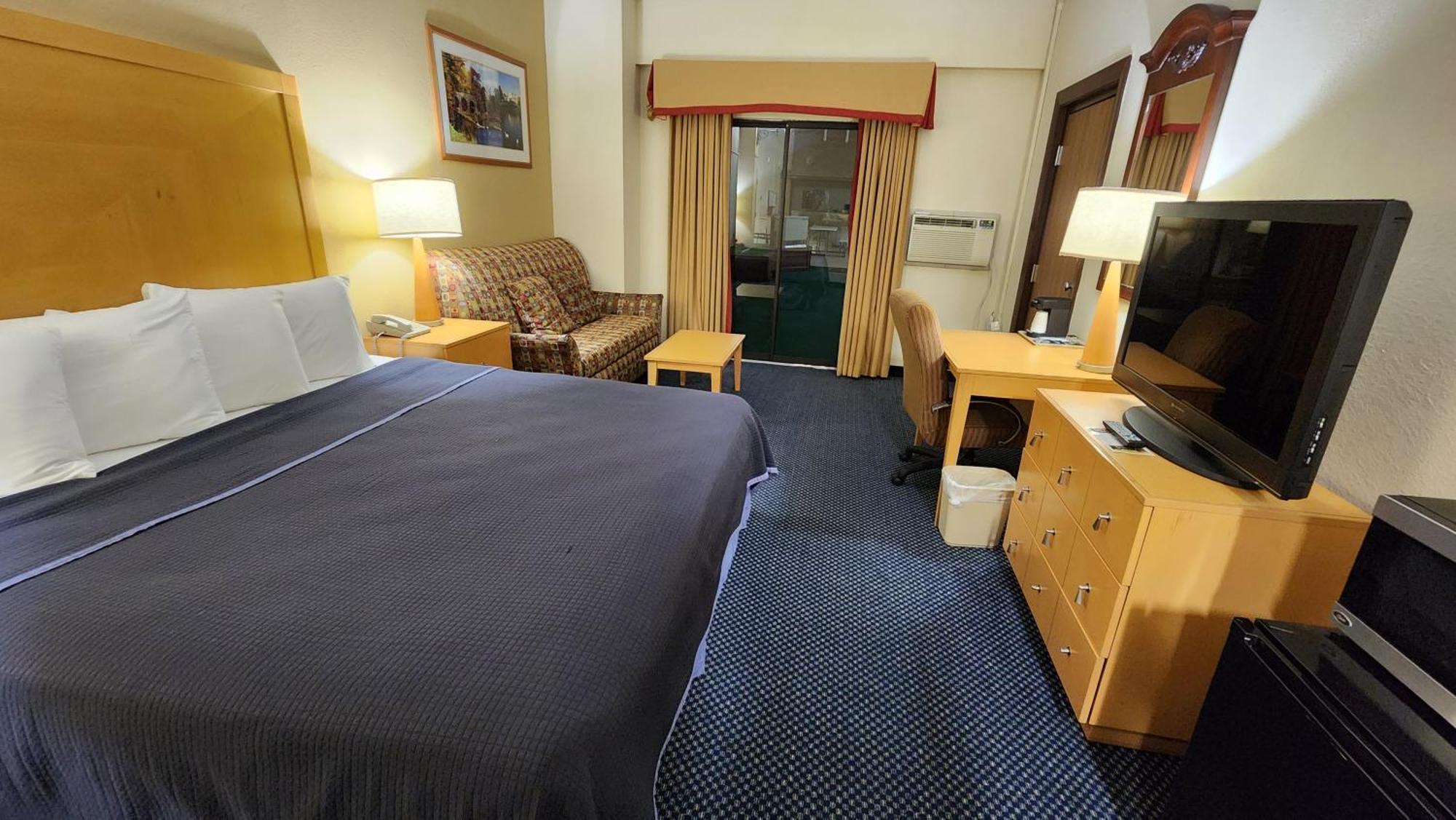 Katahdin Inn & Suites Millinocket Εξωτερικό φωτογραφία