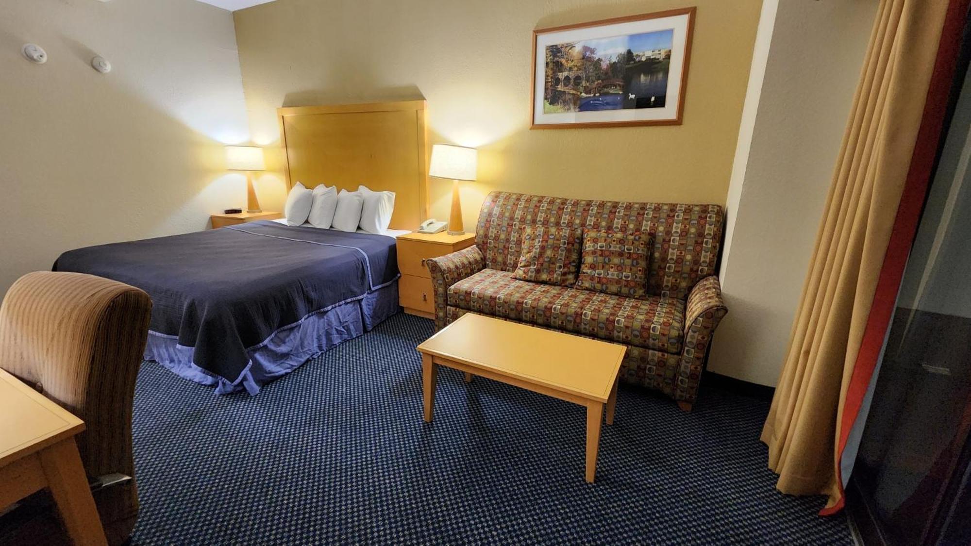 Katahdin Inn & Suites Millinocket Εξωτερικό φωτογραφία