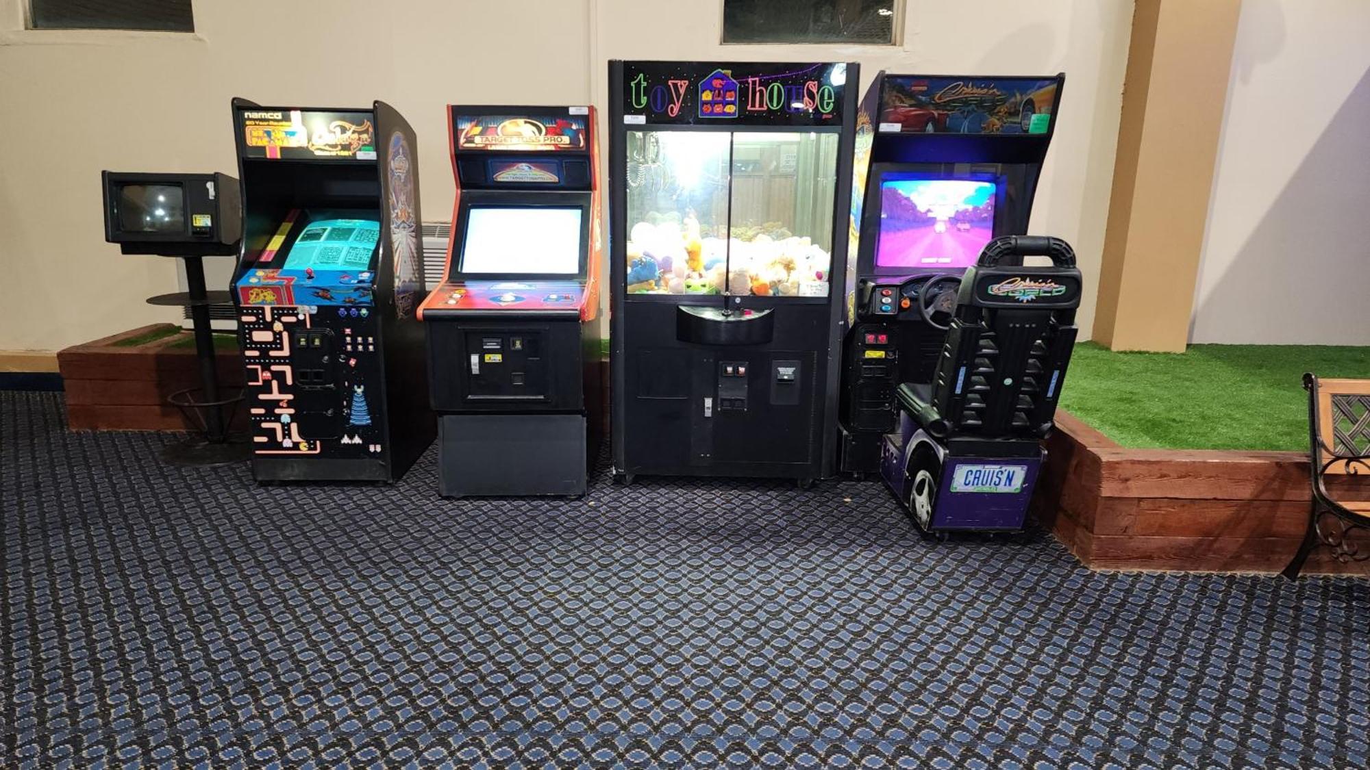 Katahdin Inn & Suites Millinocket Εξωτερικό φωτογραφία