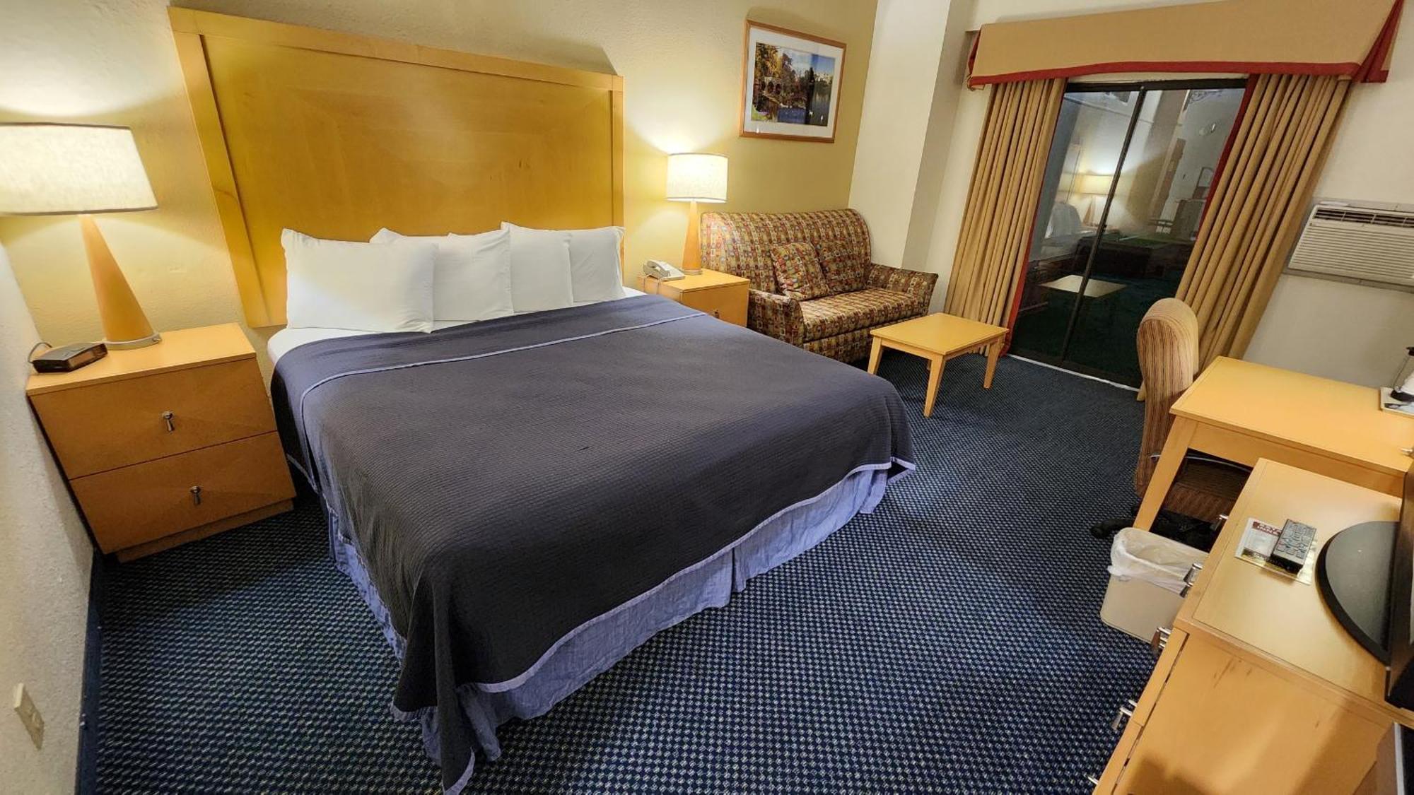 Katahdin Inn & Suites Millinocket Εξωτερικό φωτογραφία
