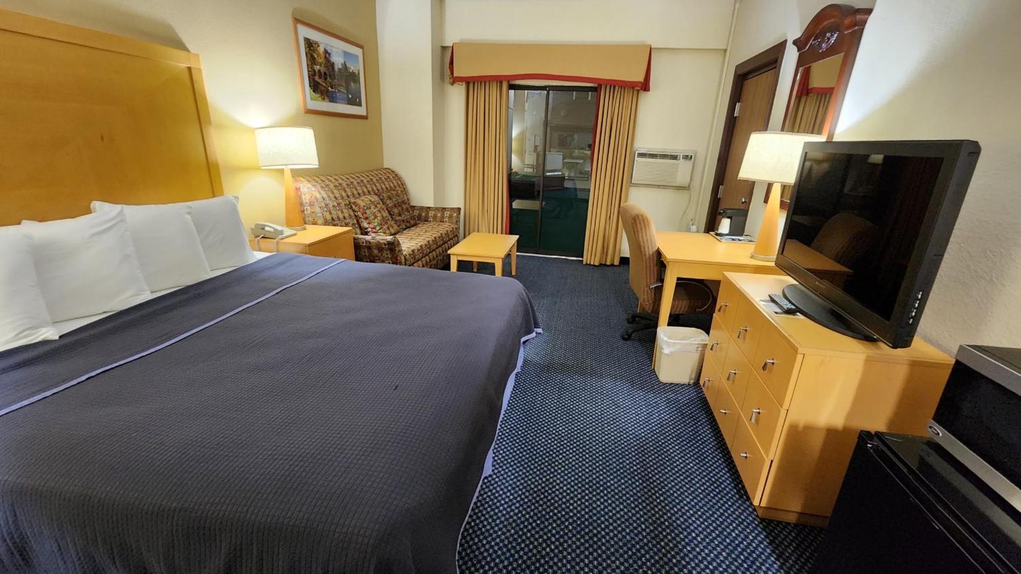 Katahdin Inn & Suites Millinocket Εξωτερικό φωτογραφία