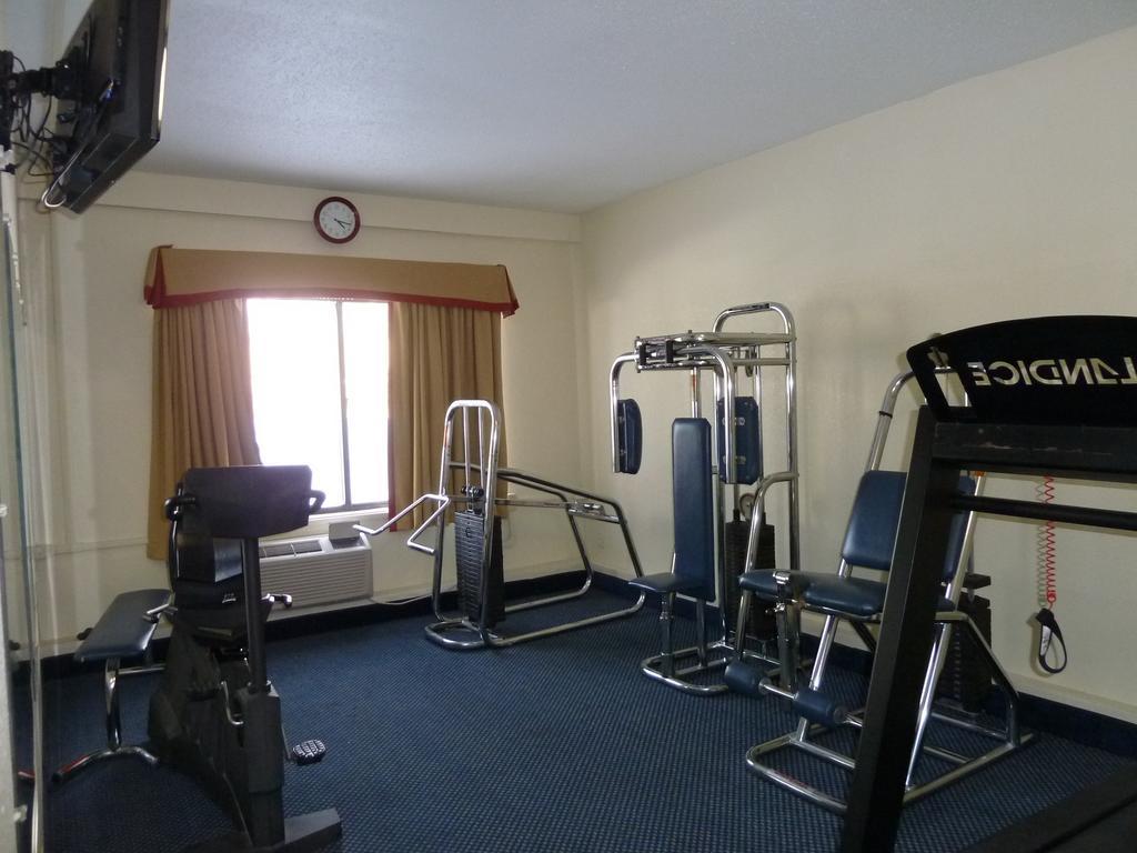 Katahdin Inn & Suites Millinocket Εξωτερικό φωτογραφία