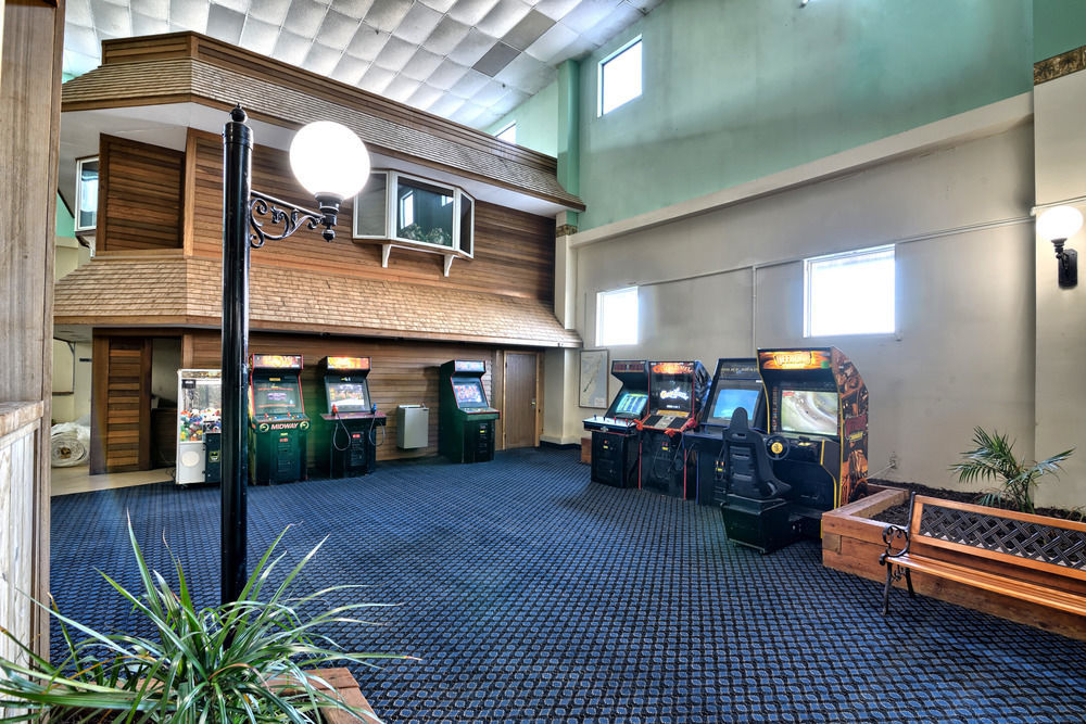 Katahdin Inn & Suites Millinocket Εξωτερικό φωτογραφία